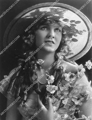 Mary Miles Minter portrait 8205-22