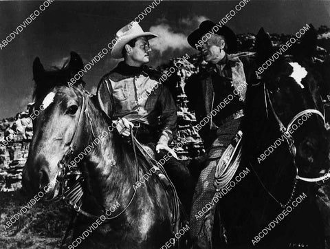 Joel McCrea Charles Bickford film Four Faces West 8233-11