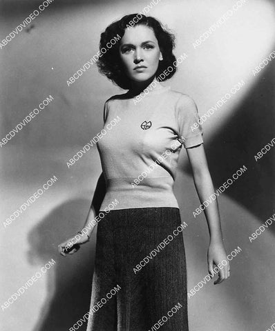 Maureen O'Sullivan wardrobe shot 8245-12