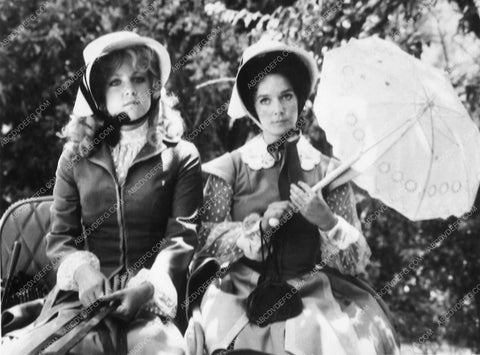 Lisa Hartman Pamela Franklin TV show Fantasy Island 8260-11