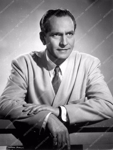 Fredric March portrait 8441-17