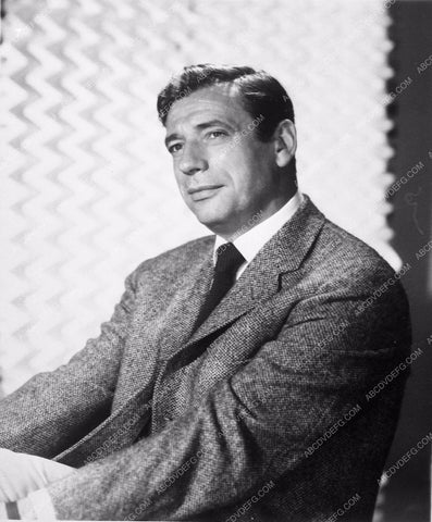 Yves Montand 8441-28