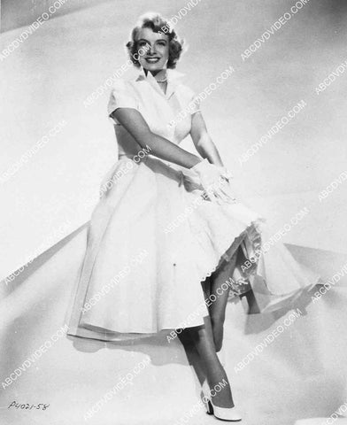 singer Rosemary Clooney portrait 8444-31