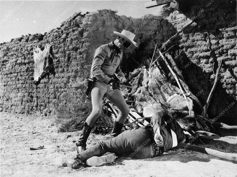 Clayton Moore Jay Silverheels film Lone Ranger and the Lost City of Gold 8611-04