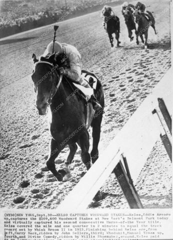 horse racing jockey Eddie Arcaro down the stretch 8658-37