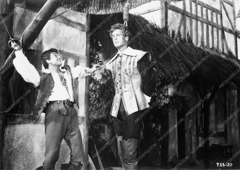 Anthony Steel film Tiger of the Seven Seas 8705-03