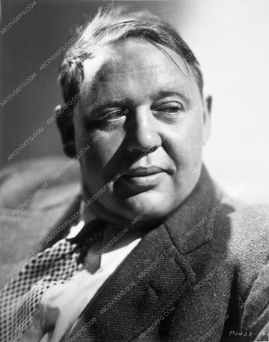 Charles Laughton portrait 8705-23