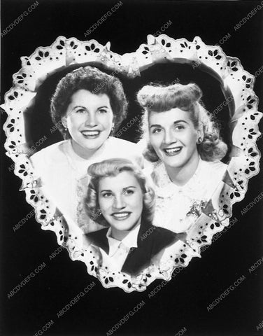 The Andrews Sisters cool Valentine heart portrait 8705-29