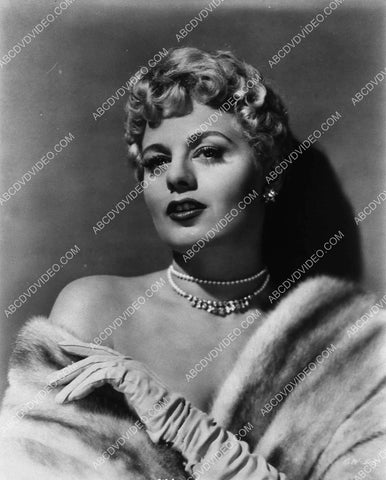 Shelley Winters portrait 8730-20