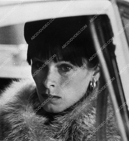 Geraldine Chaplin portrait 8730-35