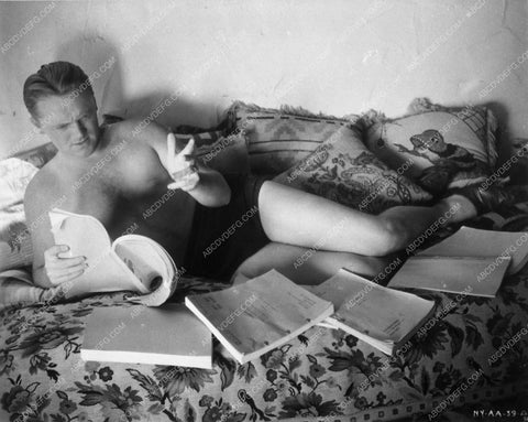 William Cagney at home 8911-15