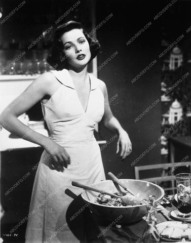 Gene Tierney tossing a salad comedy film The Mating Season 8943-05