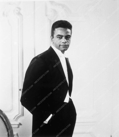 Johnny Mathis portrait 8952-05