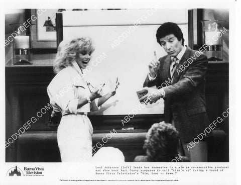 Loni Anderson Bert Convy TV game show Win Lose or Draw 8B11-010