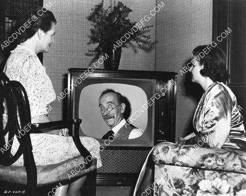 Gail Bonney Andy Clyde in a television set Wanda Perry short subject film 8B11-234