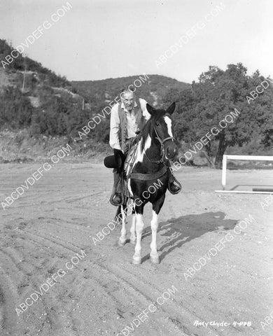 Andy Clyde on horseback 8B11-236