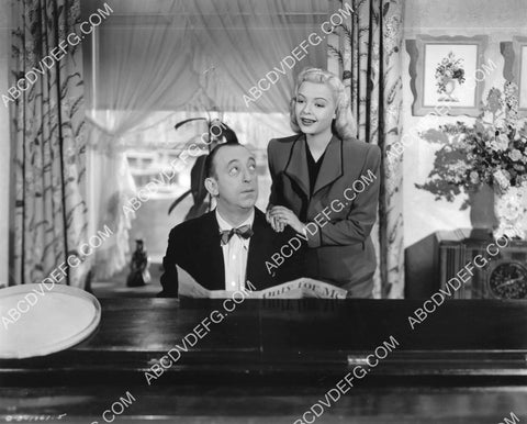 Allen Jenkins Marjorie Reynolds film Meet Me on Broadway 8B11-397