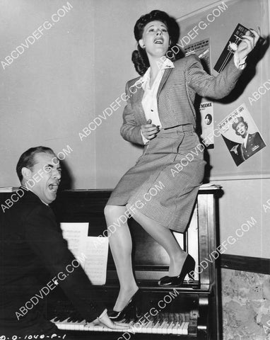 Tim Ryan Joan Davis banging on the piano film Kansas City Kitty 8B11-433