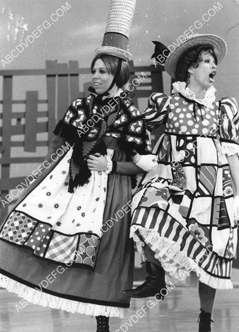 Vicki Lawrence TV The Carol Burnett Show 8B11-584