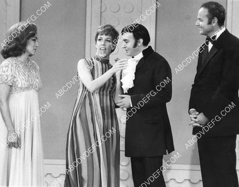 singer guest star TV The Carol Burnett Show 8B11-594