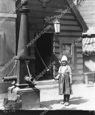 Marion Davies Owen Moore Louise Fazenda George Siegmann Karl Dane silent film The Red Mill 8B11-649
