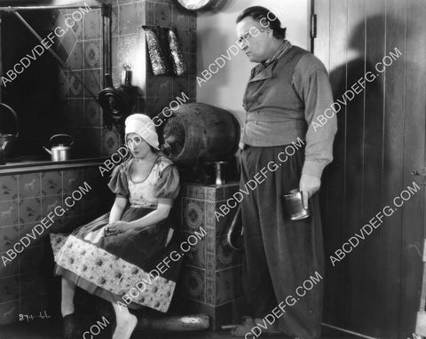 Marion Davies Owen Moore Louise Fazenda George Siegmann Karl Dane silent film The Red Mill 8B11-667