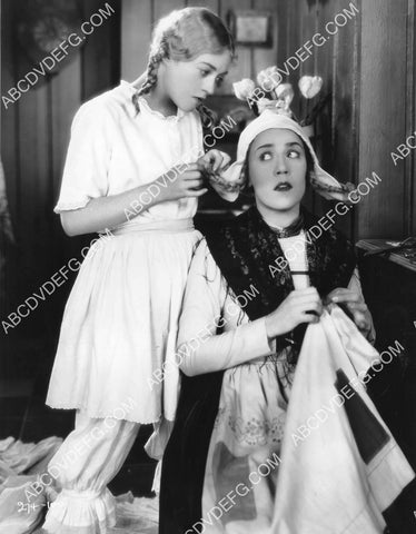 Marion Davies Owen Moore Louise Fazenda George Siegmann Karl Dane silent film The Red Mill 8B11-701