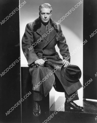 Nelson Eddy in his cool new trench coat 8B11-750