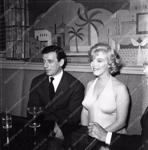 Marilyn Monroe Arthur Miller and friends dine out candid Hollywood 8b03-027