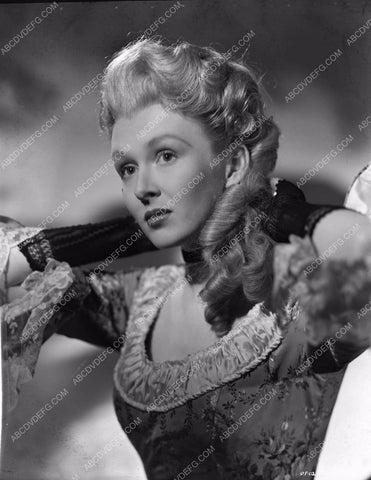 English actress Joyce Howard portrait 8b03-243