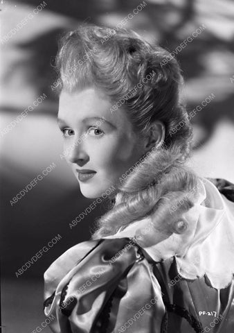 English actress Joyce Howard portrait 8b03-245