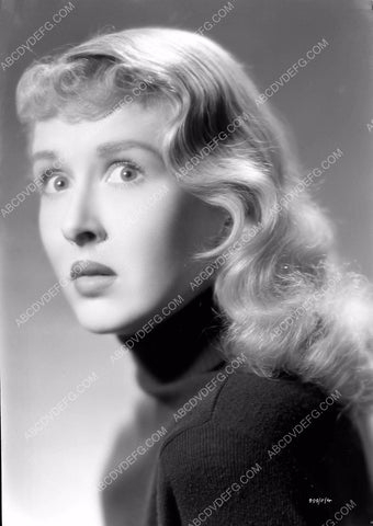 English actress Joyce Howard portrait 8b03-247