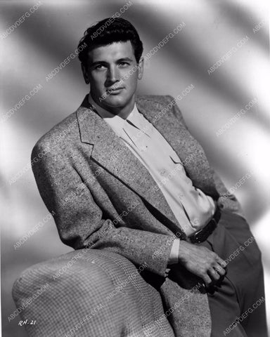 Rock Hudson portrait 8b03-254