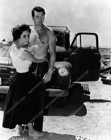 shirtless Rock Hudson Elizabeth Taylor film Giant 8b03-258