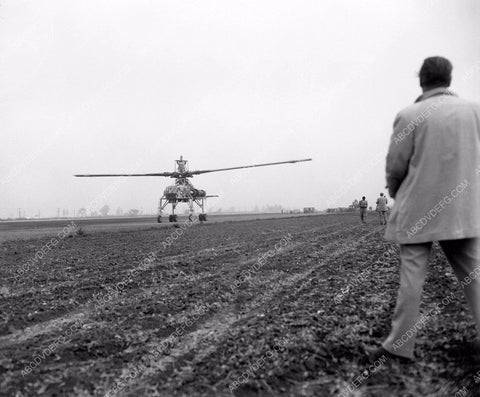 Howard Hughes tests new crane helicopter & airplane 8b03-274