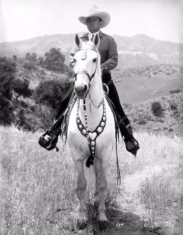 cowboy star Tex Ritter on his horse 8b03-330