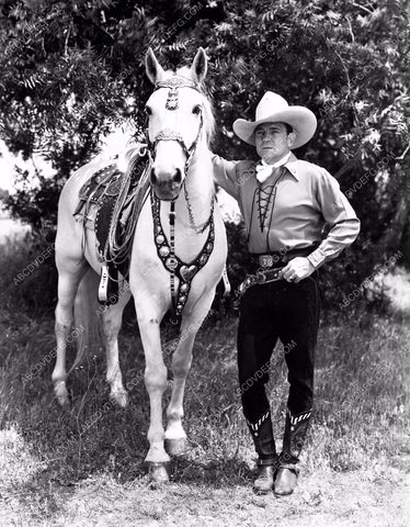 cowboy star Tex Ritter on his horse 8b03-331