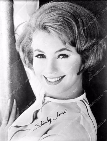 Shirley Jones portrait 8b03-367