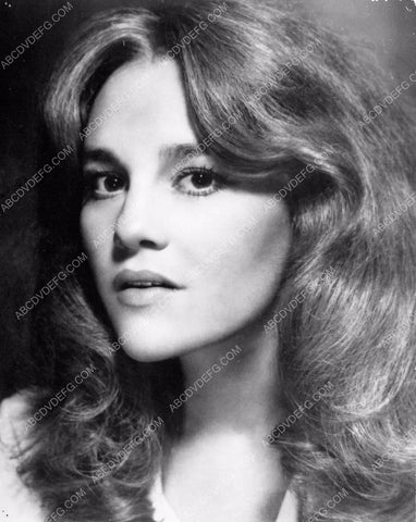 Madeline Kahn portrait 8b03-371