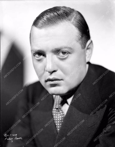 Peter Lorre studio sitting portrait 8b03-612