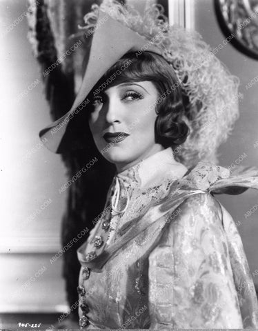 Jeanette MacDonald portrait 8b03-852