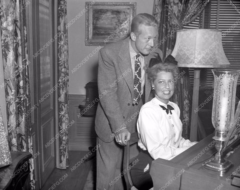 Jeanette MacDonald Gene Raymond play piano at home 8b03-881