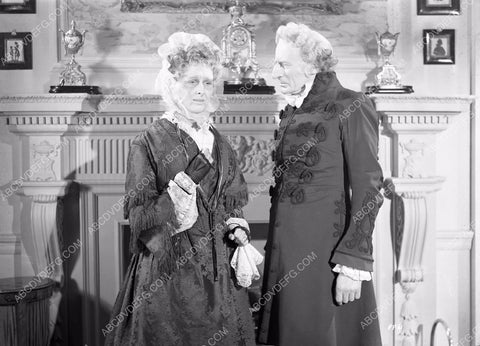 Joyce Howard Margaretta Scott Wanda Rotha Mary Clare film Mrs. Fitzherbert 8b4-038