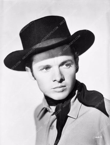 Audie Murphy western portrait 8b4-066