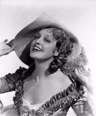 beautiful Jeanette MacDonald shows off her new hat 8b4-098