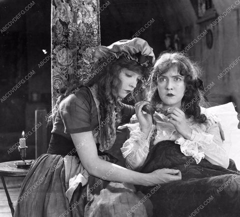 Lillian & Dorothy Gish silent film Orphans of the Storm 8b4-189