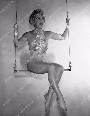 shapely guest star TV show Greatest Show on Earth 8b4-226