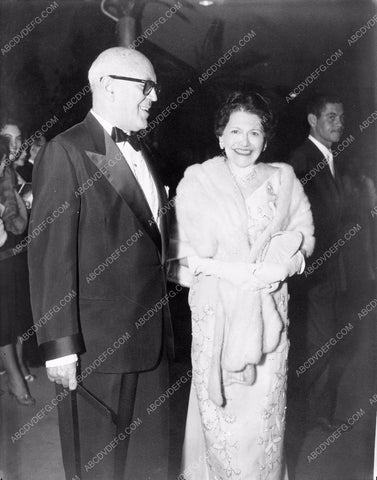 Louella Parsons and date attend film premiere 8b4-233