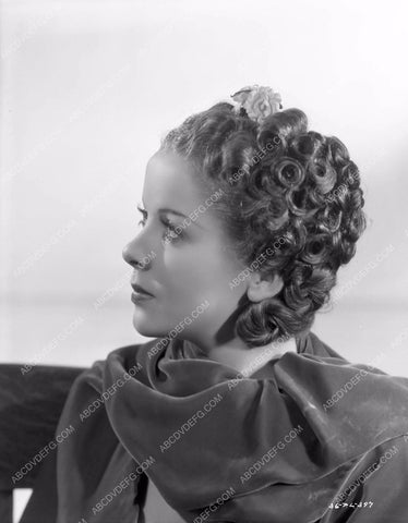 Ida Lupino hair style and wardrobe shots One Rainy Afternoon 8b4-374