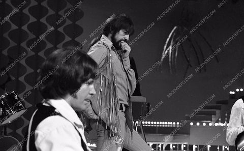 music rock n roll 1960s garage band Paul Revere and the Raiders 8b4-592